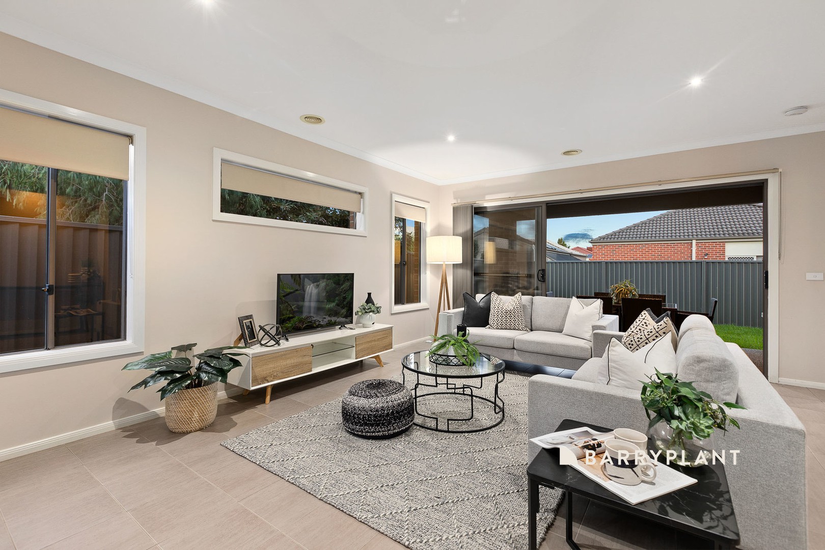 5 Fairchild Place, Pakenham, VIC 3810, Pakenham - Thumbnail 2