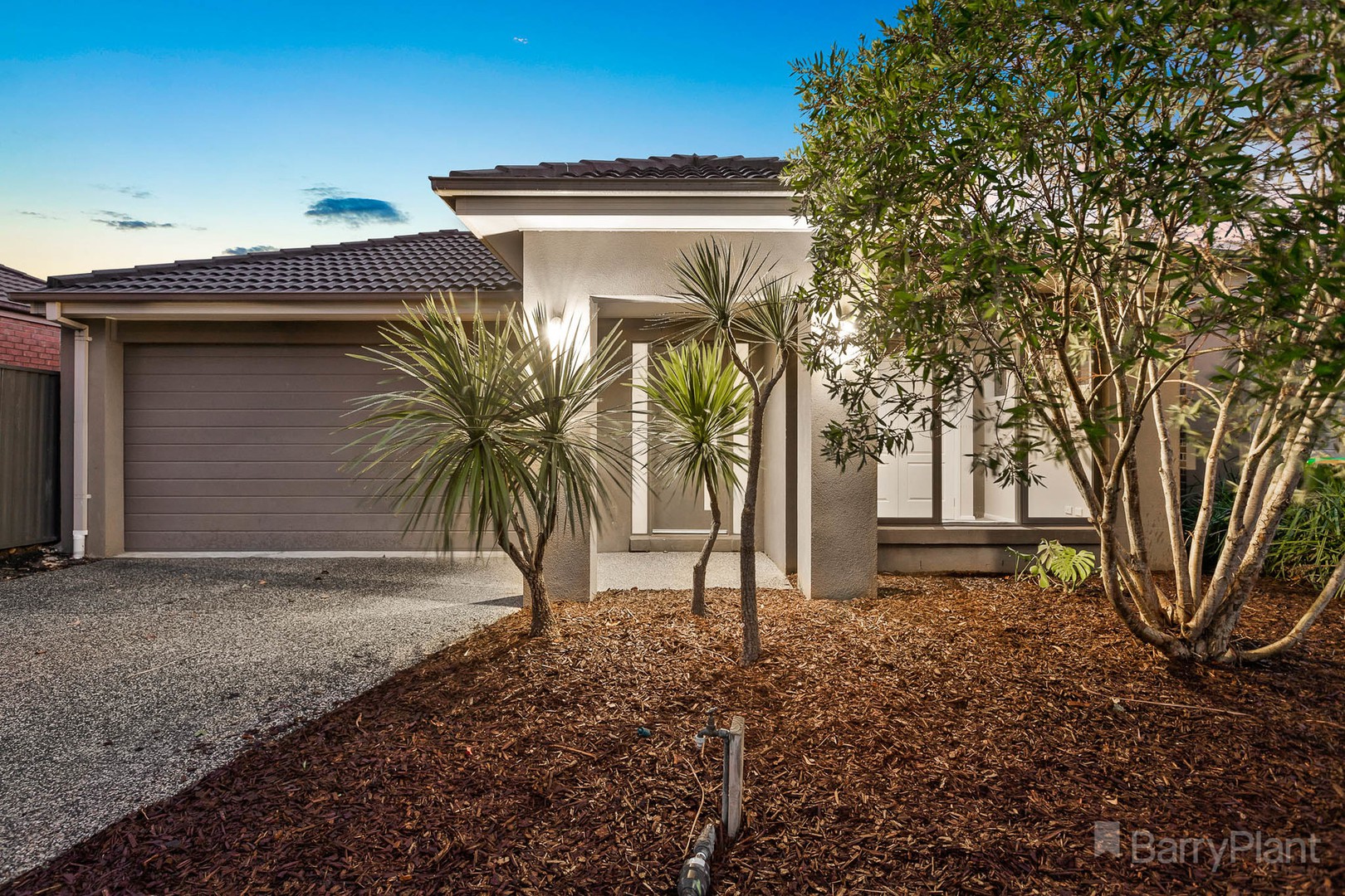 5 Fairchild Place, Pakenham, VIC 3810, Pakenham - Thumbnail 2