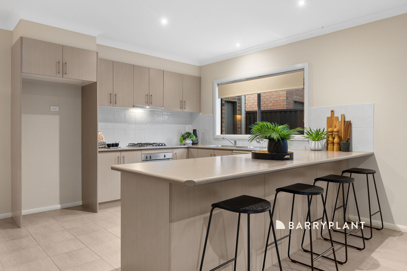 5 Fairchild Place, Pakenham, VIC 3810, Pakenham - Thumbnail 4