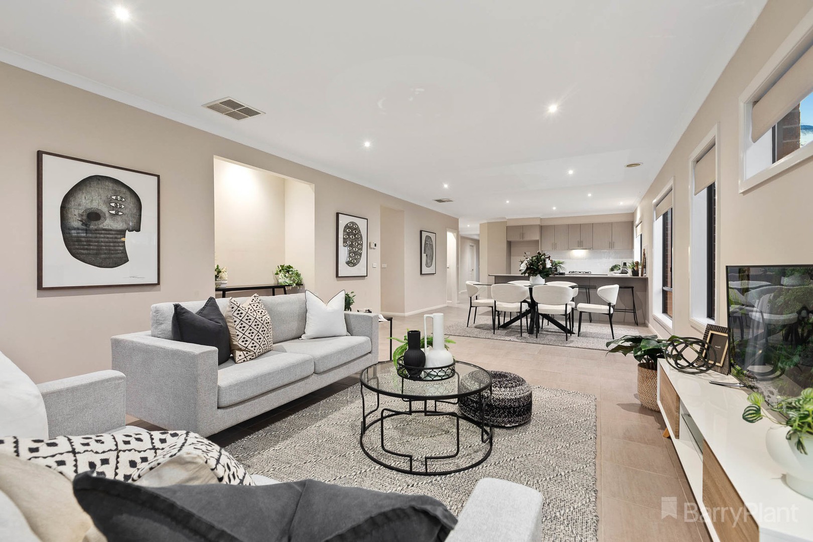 5 Fairchild Place, Pakenham, VIC 3810, Pakenham - Thumbnail 5
