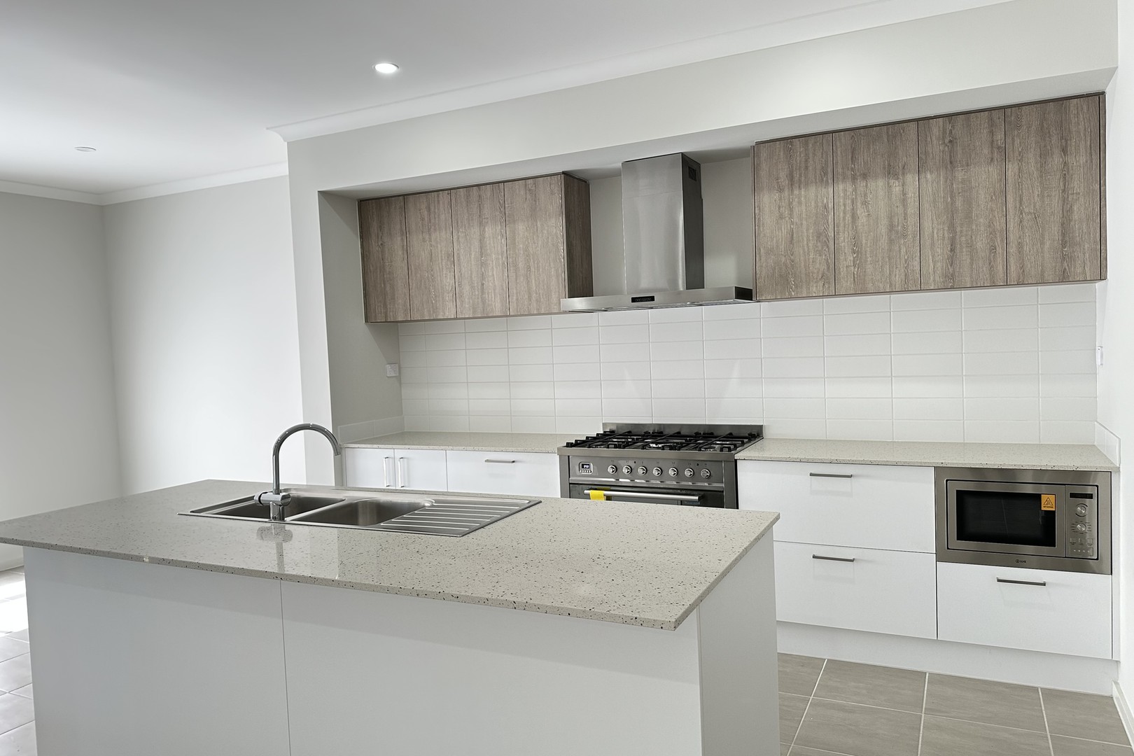 5 Featherdale Road, Wollert, VIC 3750, Wollert - Thumbnail 2