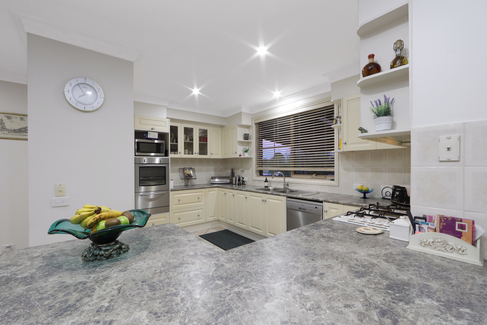 5 Finley CourtEndeavour Hills, VIC 3802, Endeavour Hills - Thumbnail 4