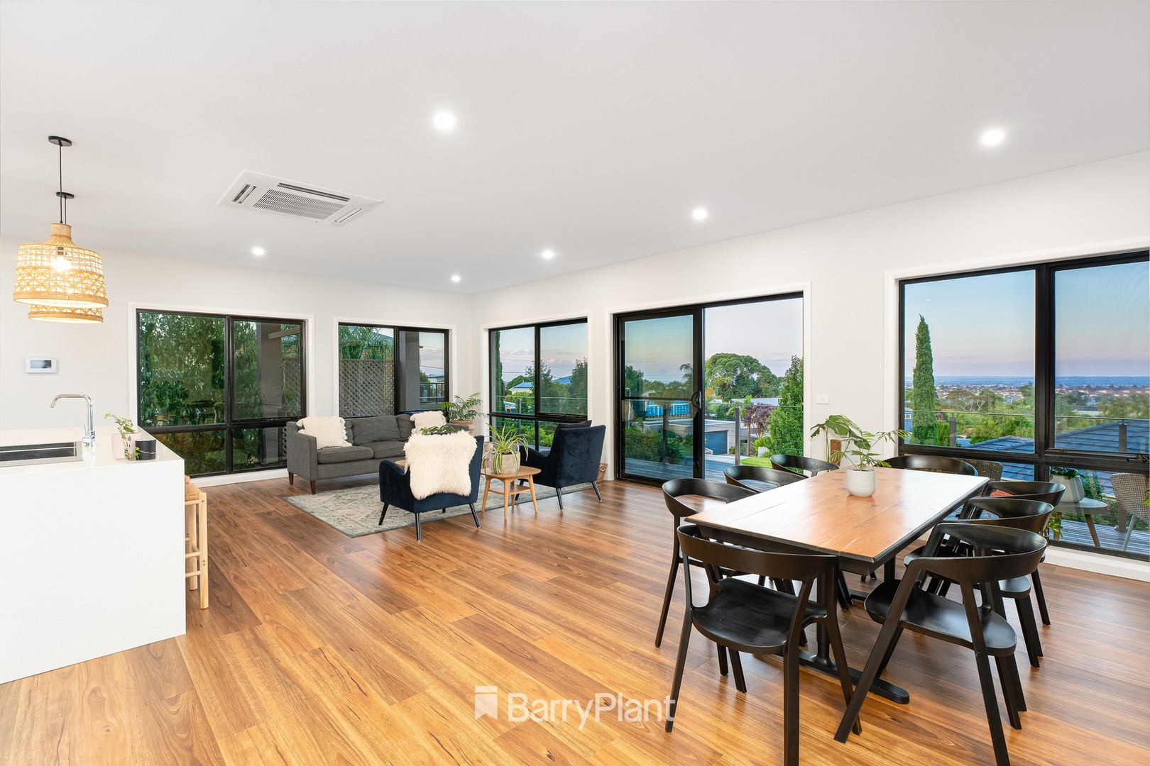 8 Buttler Street, KILSYTH, Kilsyth - Thumbnail 4