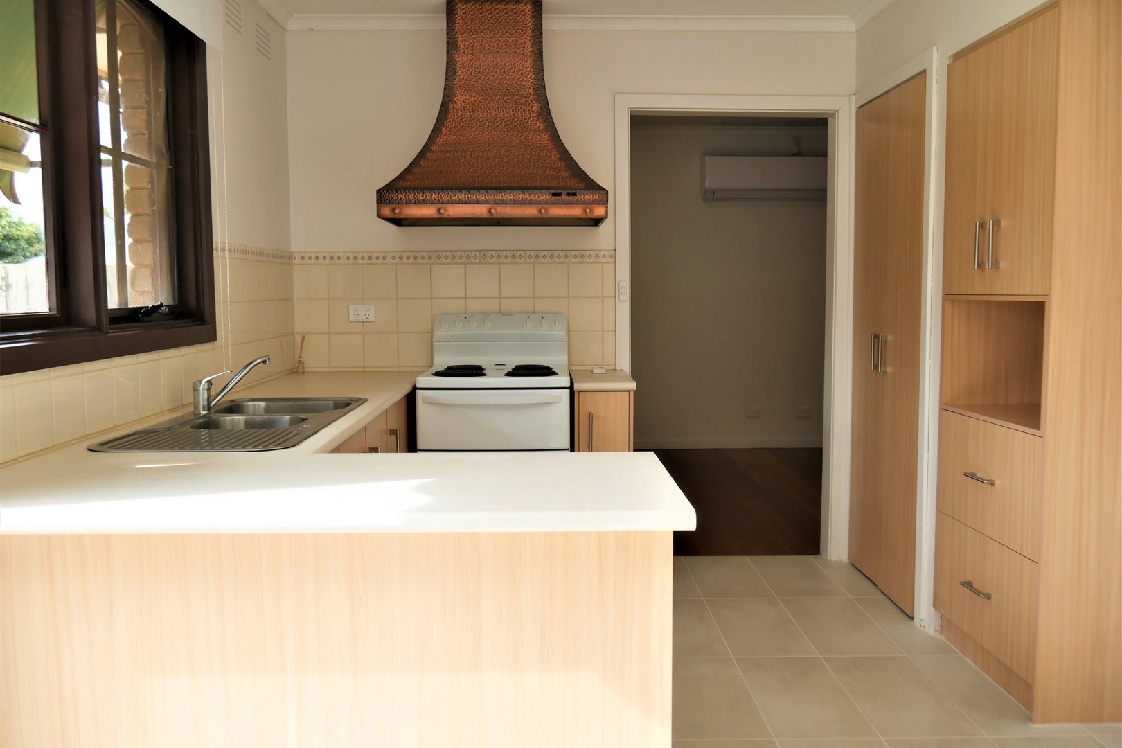 5 Forrest Street, Melton South, VIC 3338, Melton South - Thumbnail 4