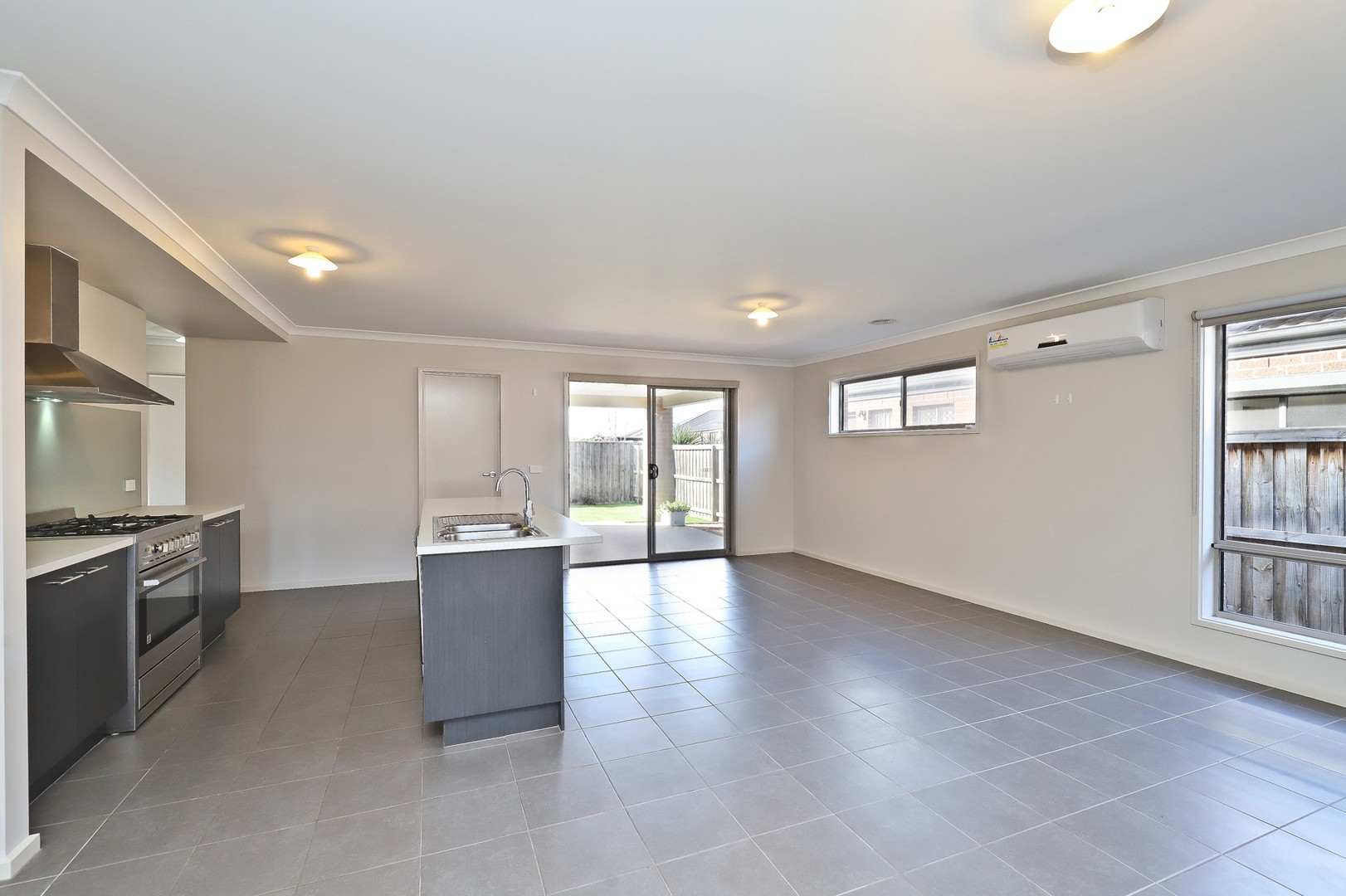 5 Galibier Parade, Fraser Rise, VIC 3336, Fraser Rise - Thumbnail 4