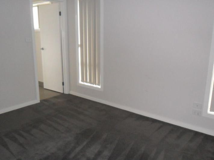 5 Gardenia WayCaroline Springs, VIC 3023  - Leased, Caroline Springs - Thumbnail 2