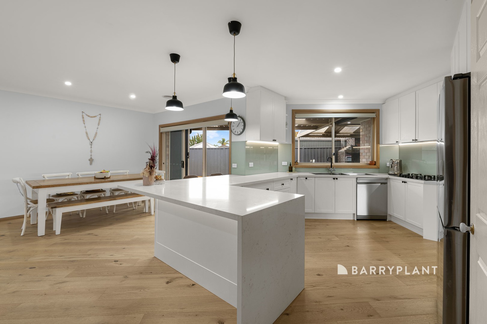 5 Garrett Court, Narre Warren, VIC 3805 - Thumbnail 2 - 21/05/2025