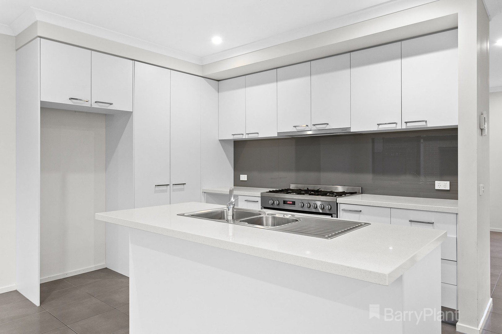 5 Gertrude LanePakenham, VIC 3810, Pakenham - Thumbnail 2