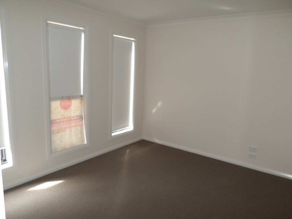 5 Gillespie Drive, Melton South, VIC 3338, Melton South - Thumbnail 4