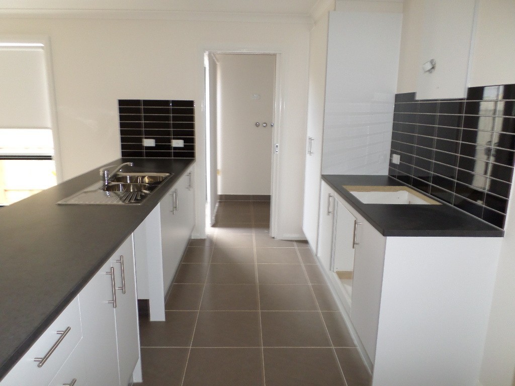 5 Gillespie Drive, Melton South, VIC 3338, Melton South - Thumbnail 7