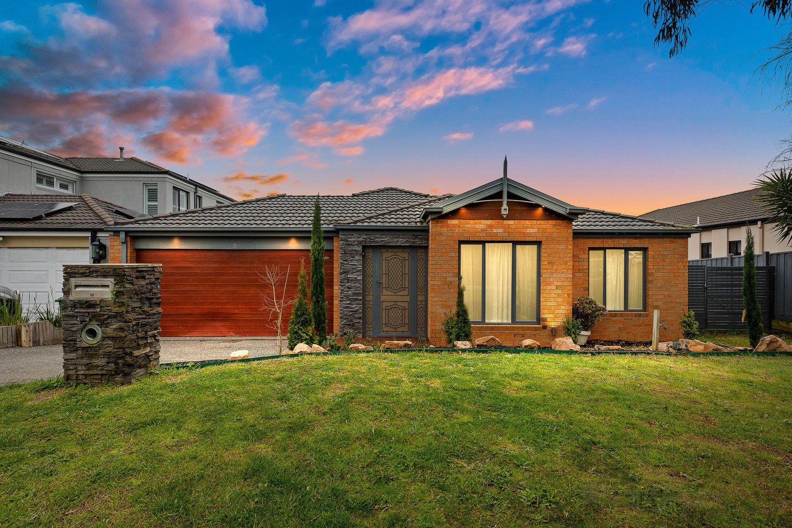 5 Glade Court, Berwick, VIC 3806 - Thumbnail 2 - 30/09/2025