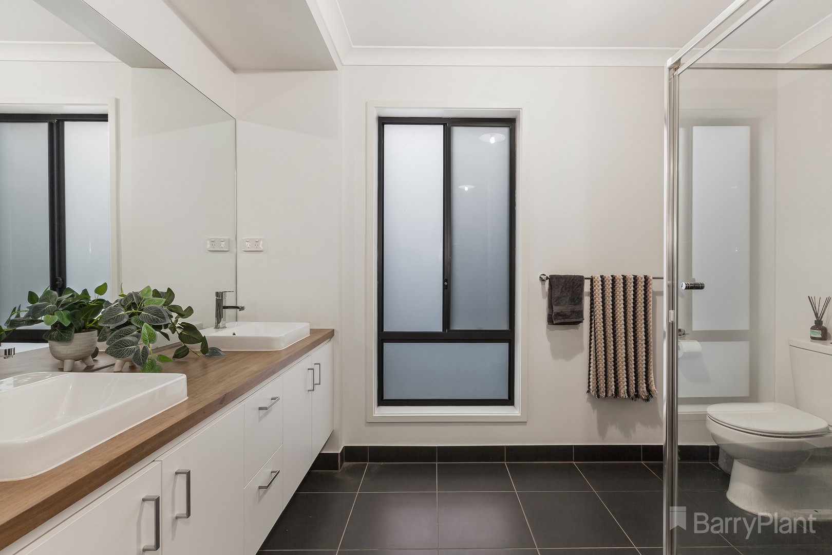 5 Glenferrie Avenue, Mickleham, VIC 3064, Mickleham - Thumbnail 3