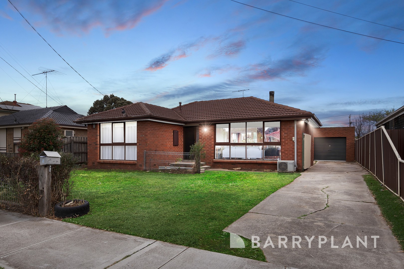 5 Glenrobe Street, Deer Park, VIC 3023, Deer Park - Thumbnail 2