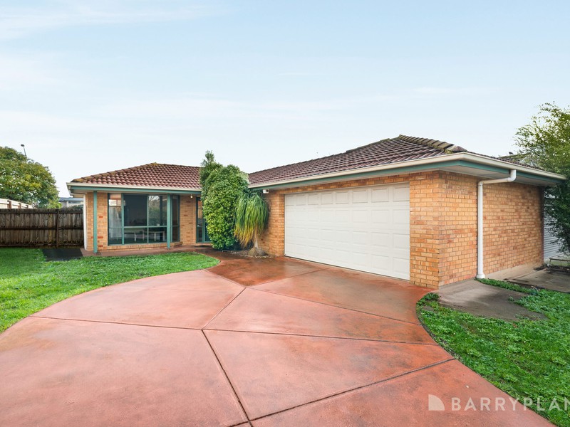 5 Greenmantle Close, Cranbourne West, VIC 3977 - Image - 27/05/2026