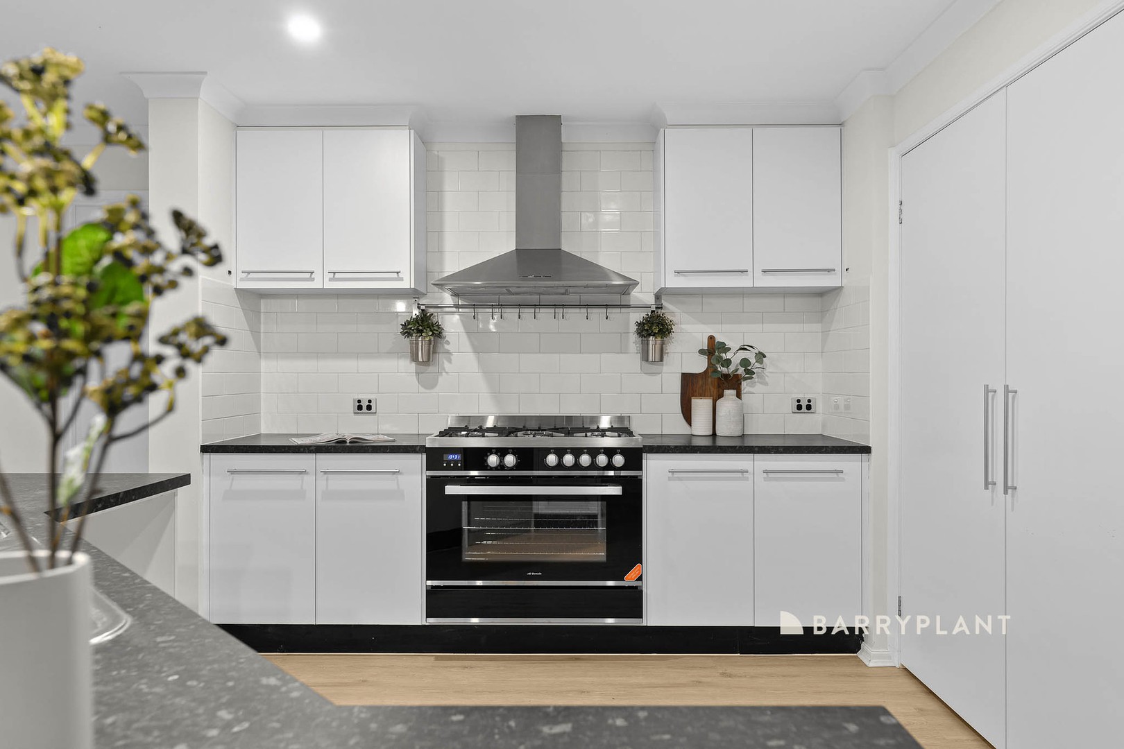 5 Grevillea Place, Pakenham, VIC 3810, Pakenham - Thumbnail 6
