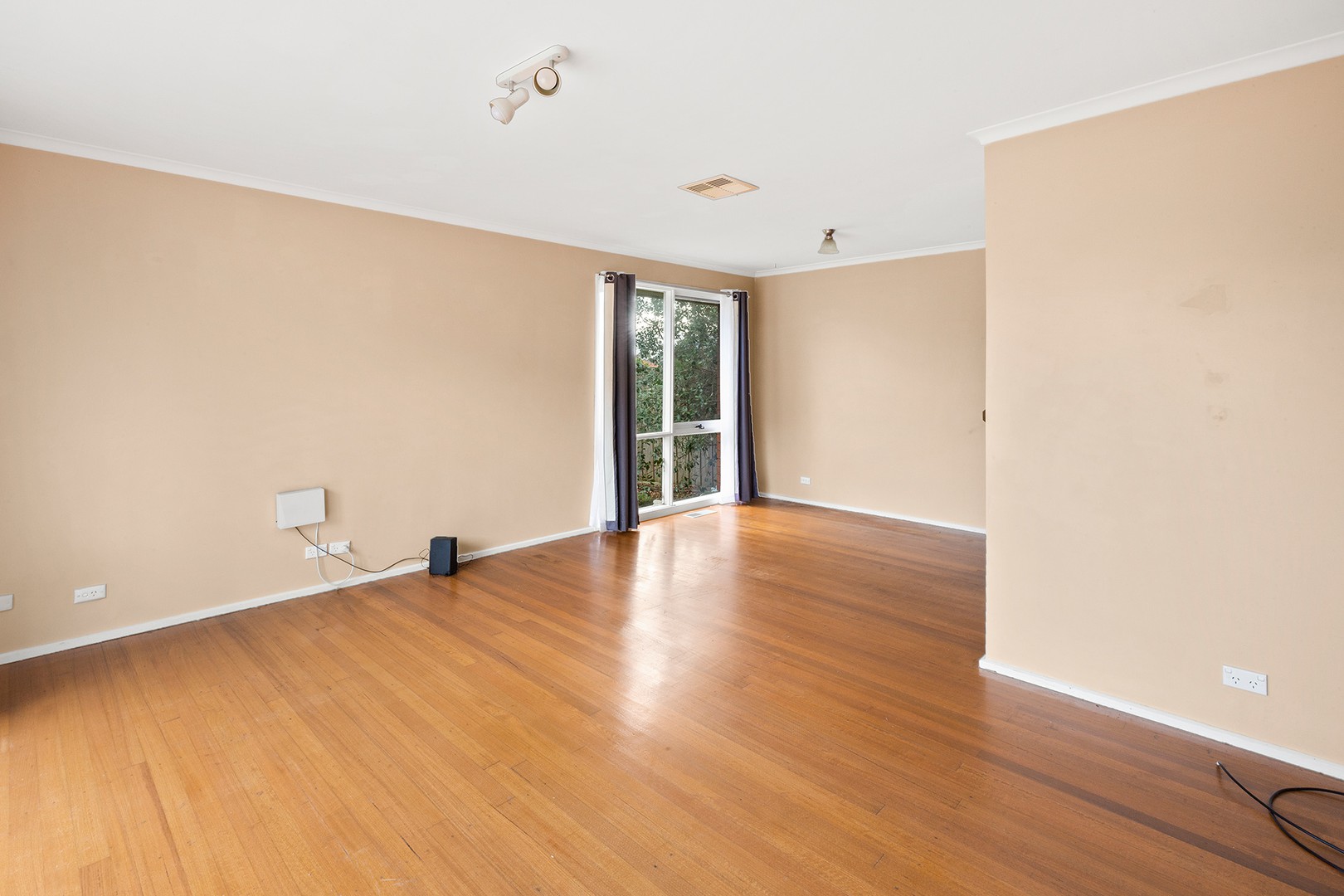 5 Halstead Court, Cranbourne, VIC 3977, Cranbourne - Thumbnail 5