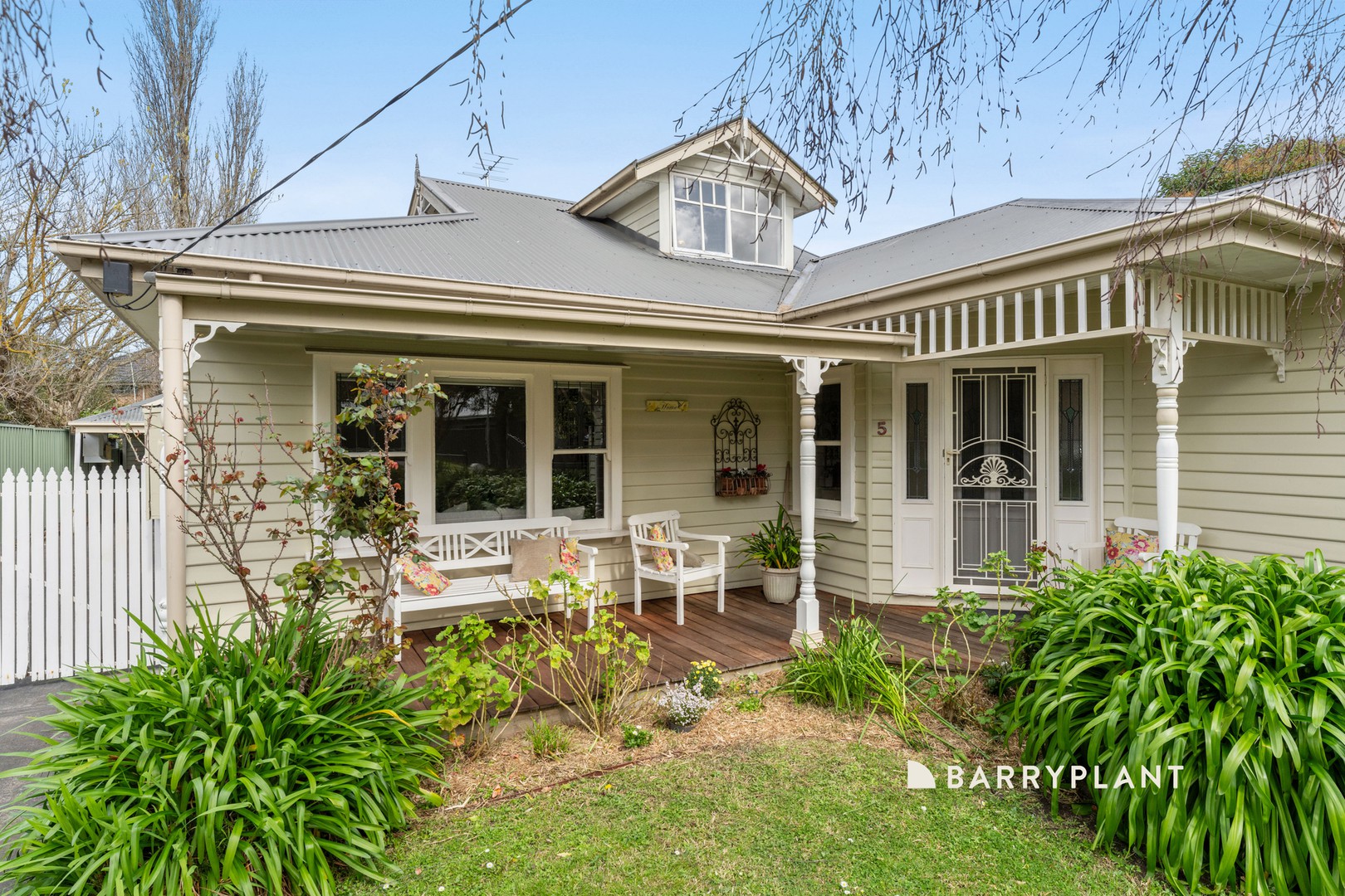 5 Hazeldene Court, Berwick, VIC 3806, Berwick - Thumbnail 2