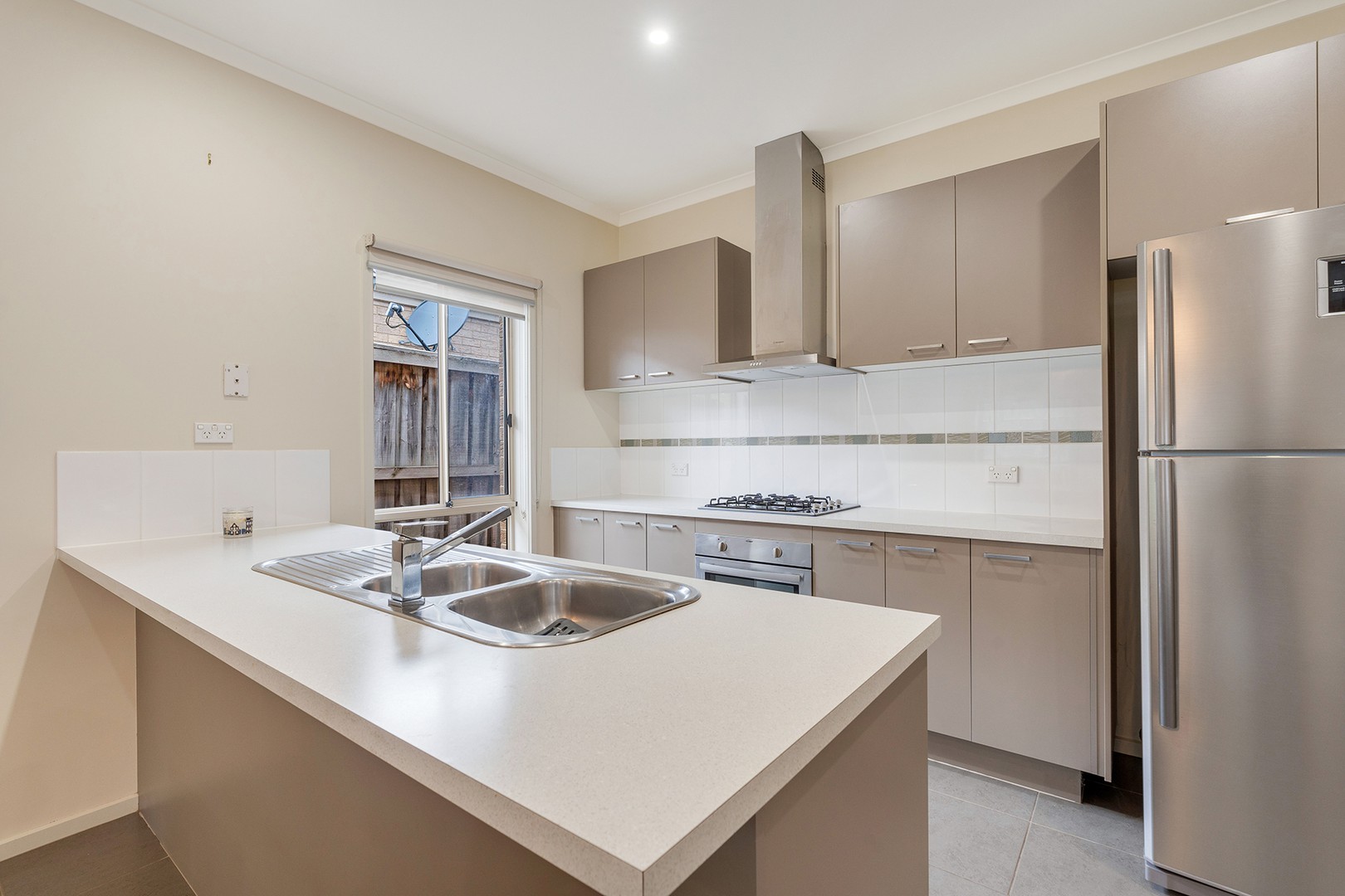 5 Heathcliffe Lane, Craigieburn, VIC 3064 - Thumbnail 2 - 27/03/2026