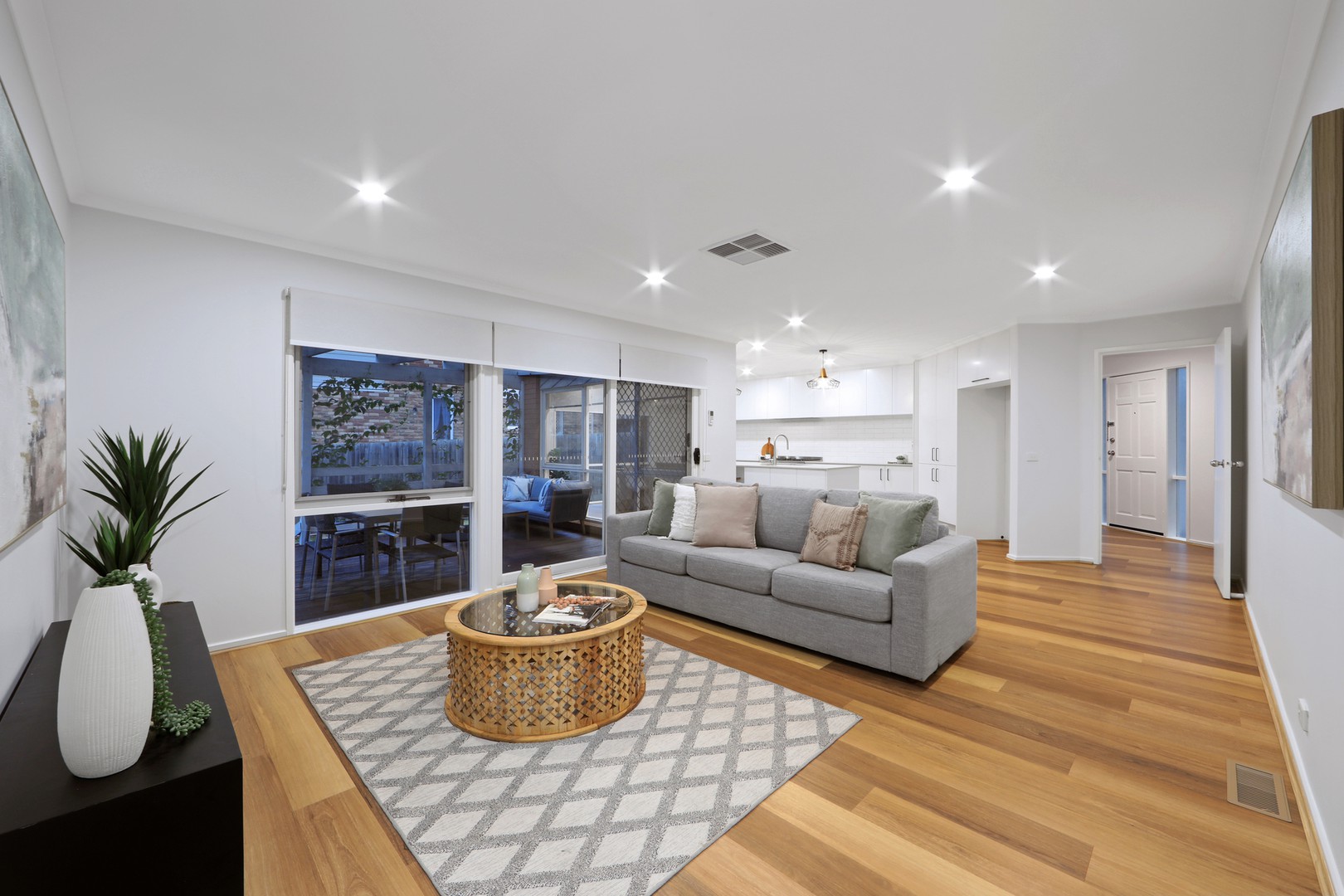 5 Heysen Close, Rowville, VIC 3178, Rowville - Thumbnail 2