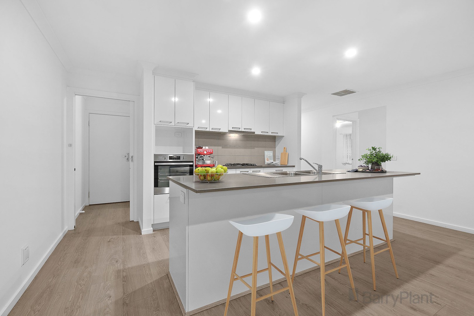 5 Highgrove Drive, Pakenham, VIC 3810, Pakenham - Thumbnail 2