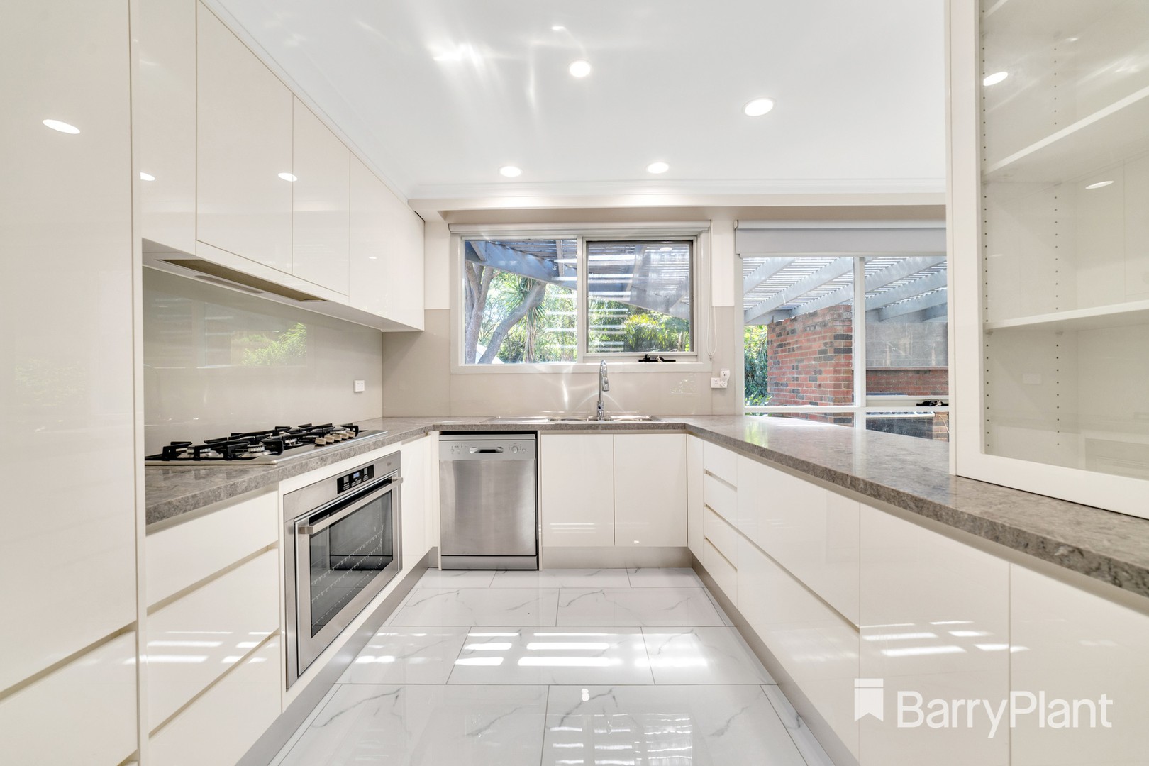 5 Hillard Court, Wheelers Hill, VIC 3150, Wheelers Hill - Thumbnail 4