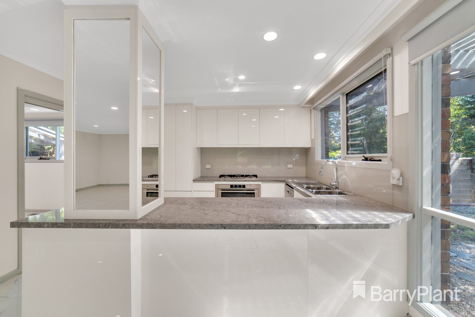 5 Hillard Court, Wheelers Hill, VIC 3150, Wheelers Hill - Thumbnail 6