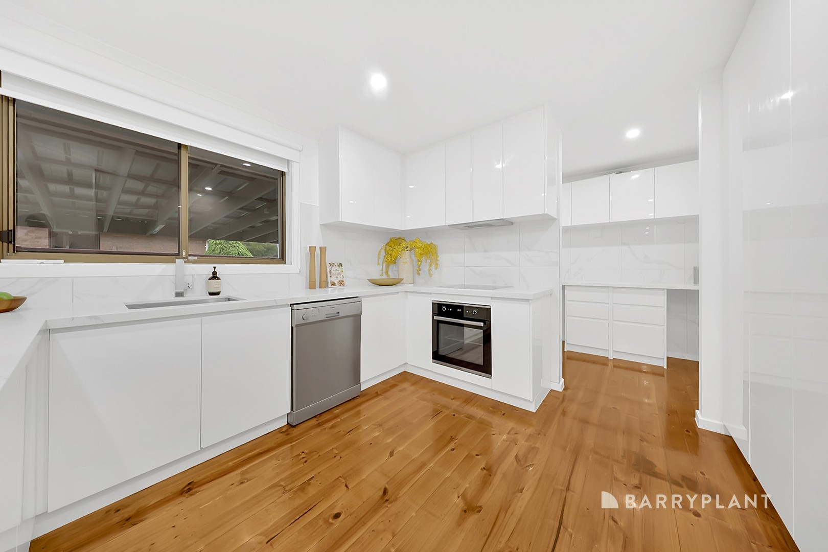 5 Hinkler Drive, Mill Park, VIC 3082, Mill Park - Thumbnail 5