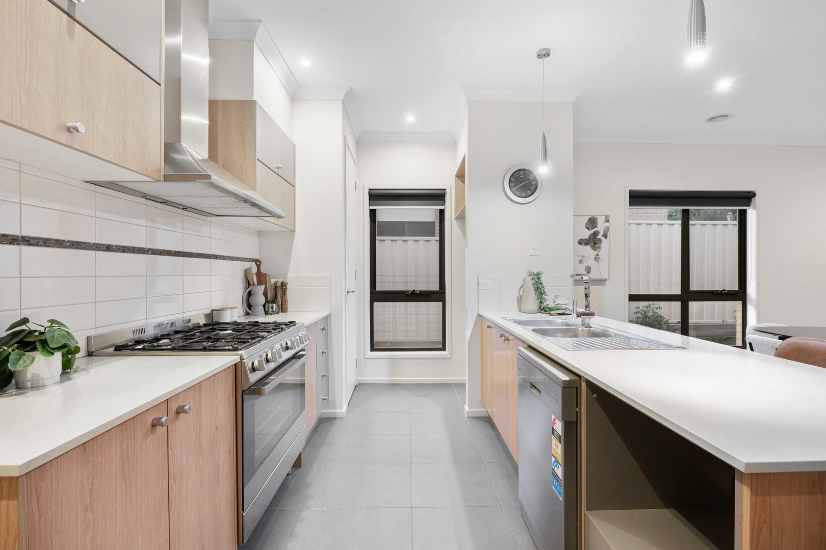 5 Holland Way, Caroline Springs, VIC 3023, Caroline Springs - Thumbnail 4