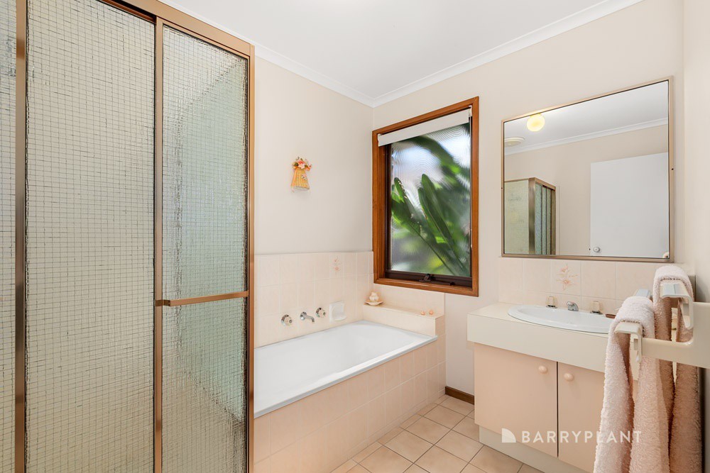 5 Honeysuckle Court, Mill Park, VIC 3082, Mill Park - Thumbnail 7