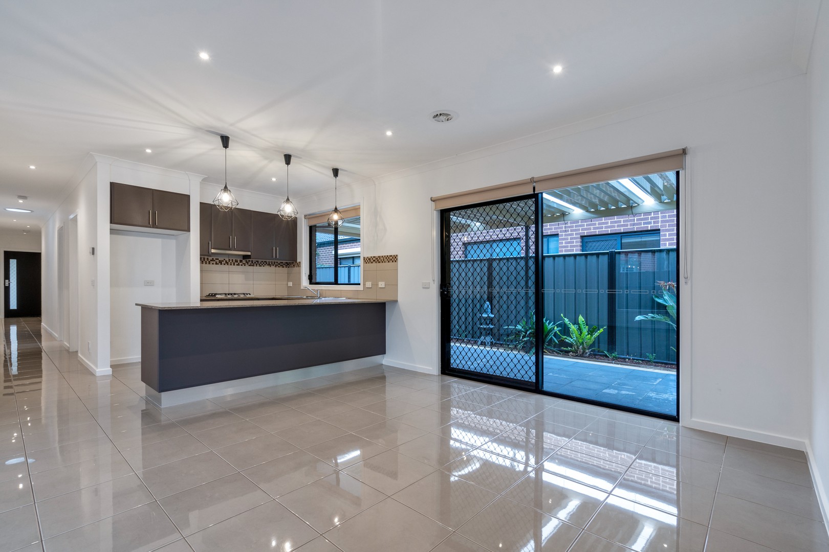 5 Huntingfield Street, Craigieburn, VIC 3064, Craigieburn - Thumbnail 3