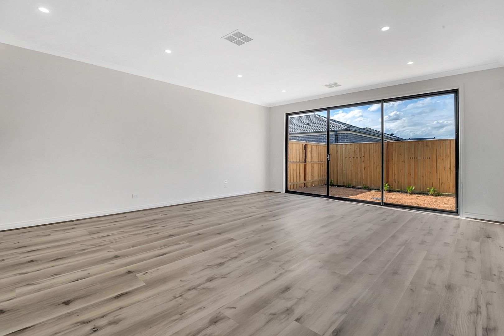 5 Imlay Street, Donnybrook, VIC 3064, Donnybrook - Thumbnail 3