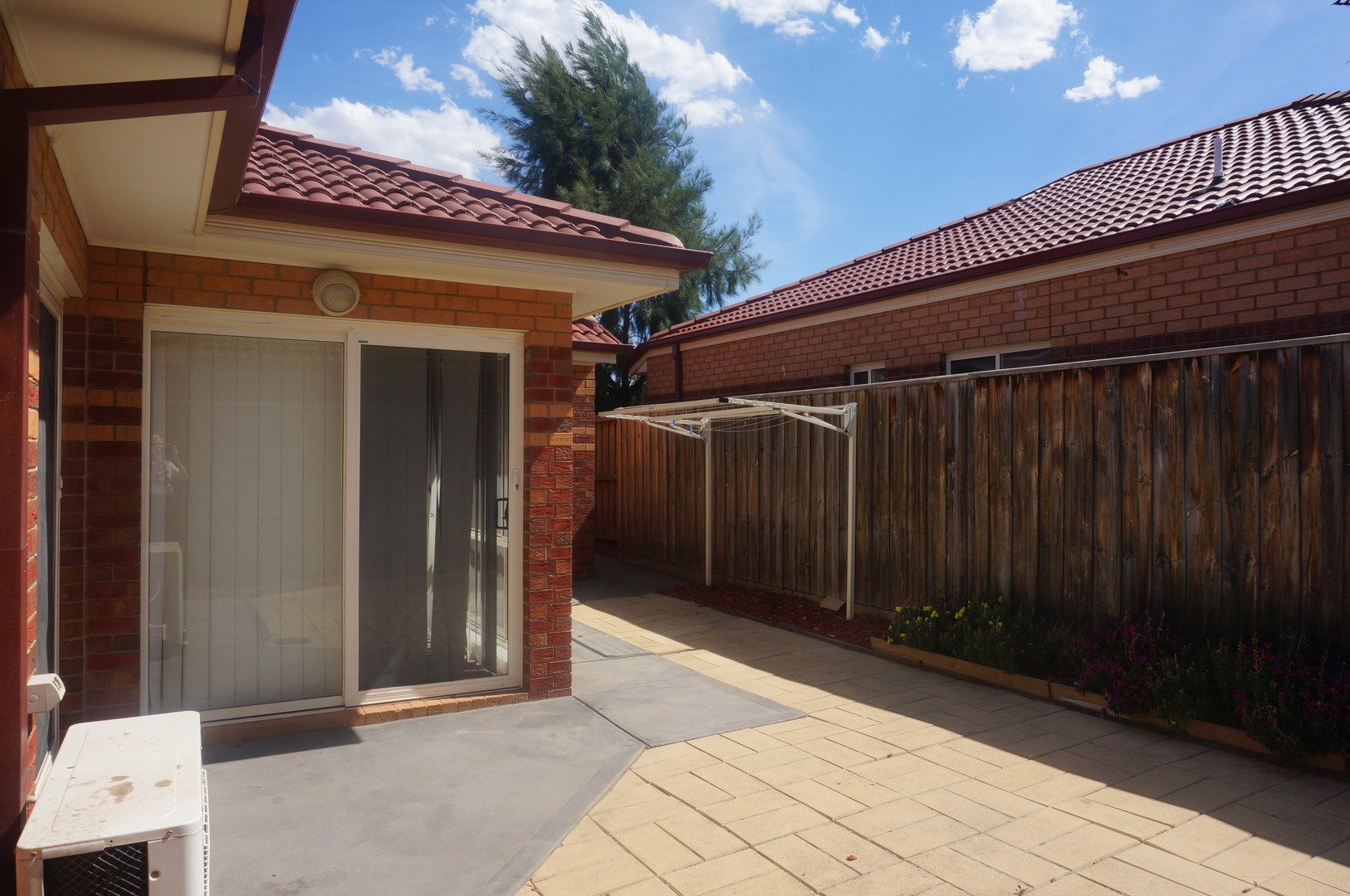 5 Isabella Street, Sunbury, VIC 3429 - Thumbnail 2 - 01/12/2021