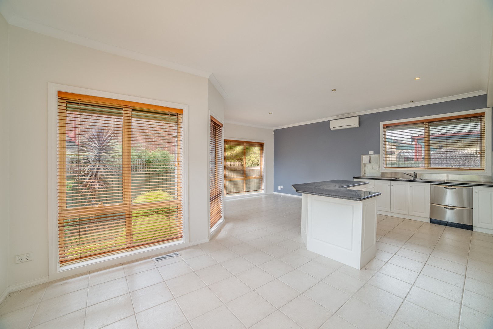 5 James Street, Templestowe Lower, VIC 3107, Templestowe Lower - Thumbnail 2