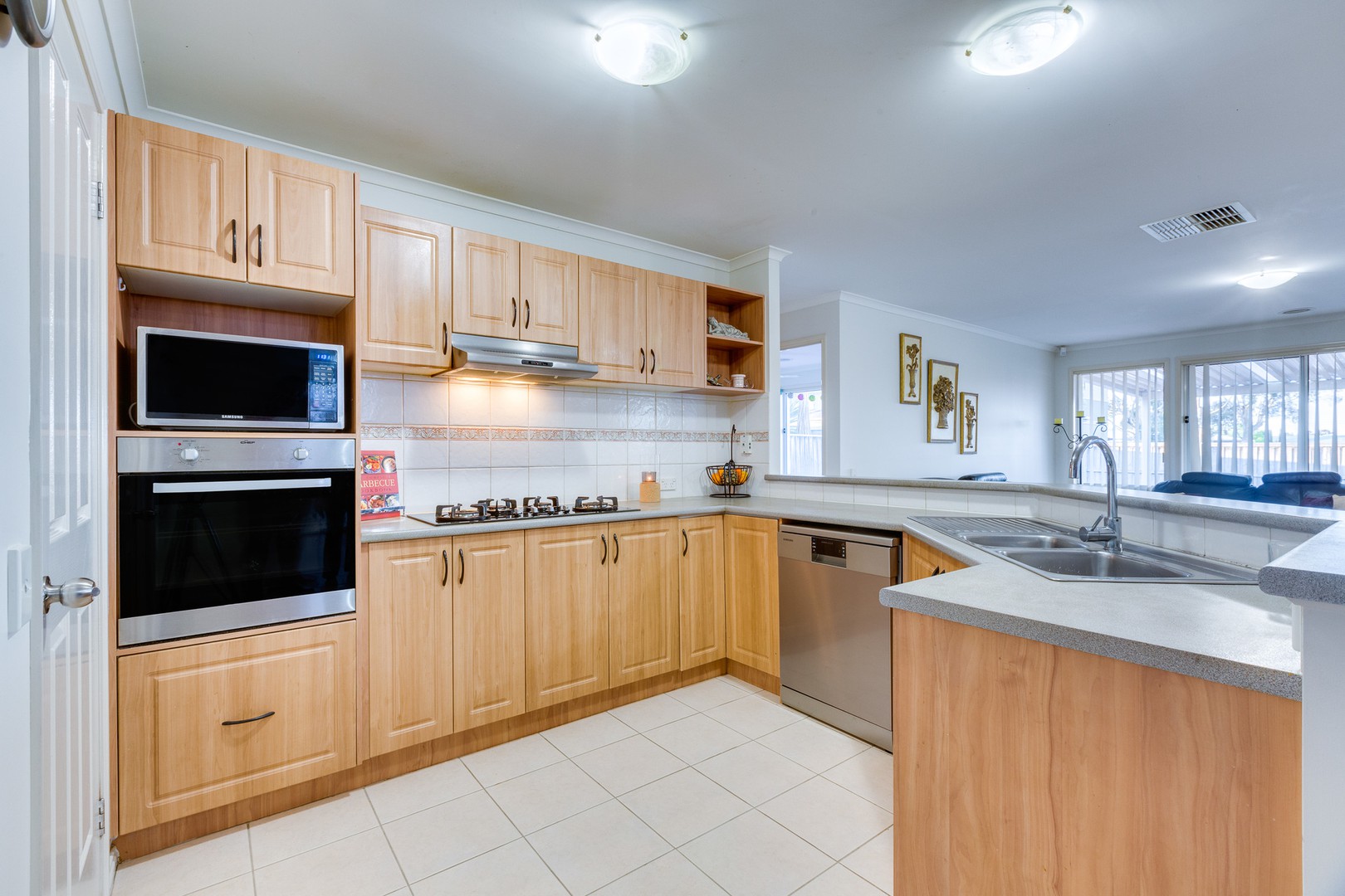 5 Jolly Place, Sydenham, VIC 3037, Sydenham - Thumbnail 3