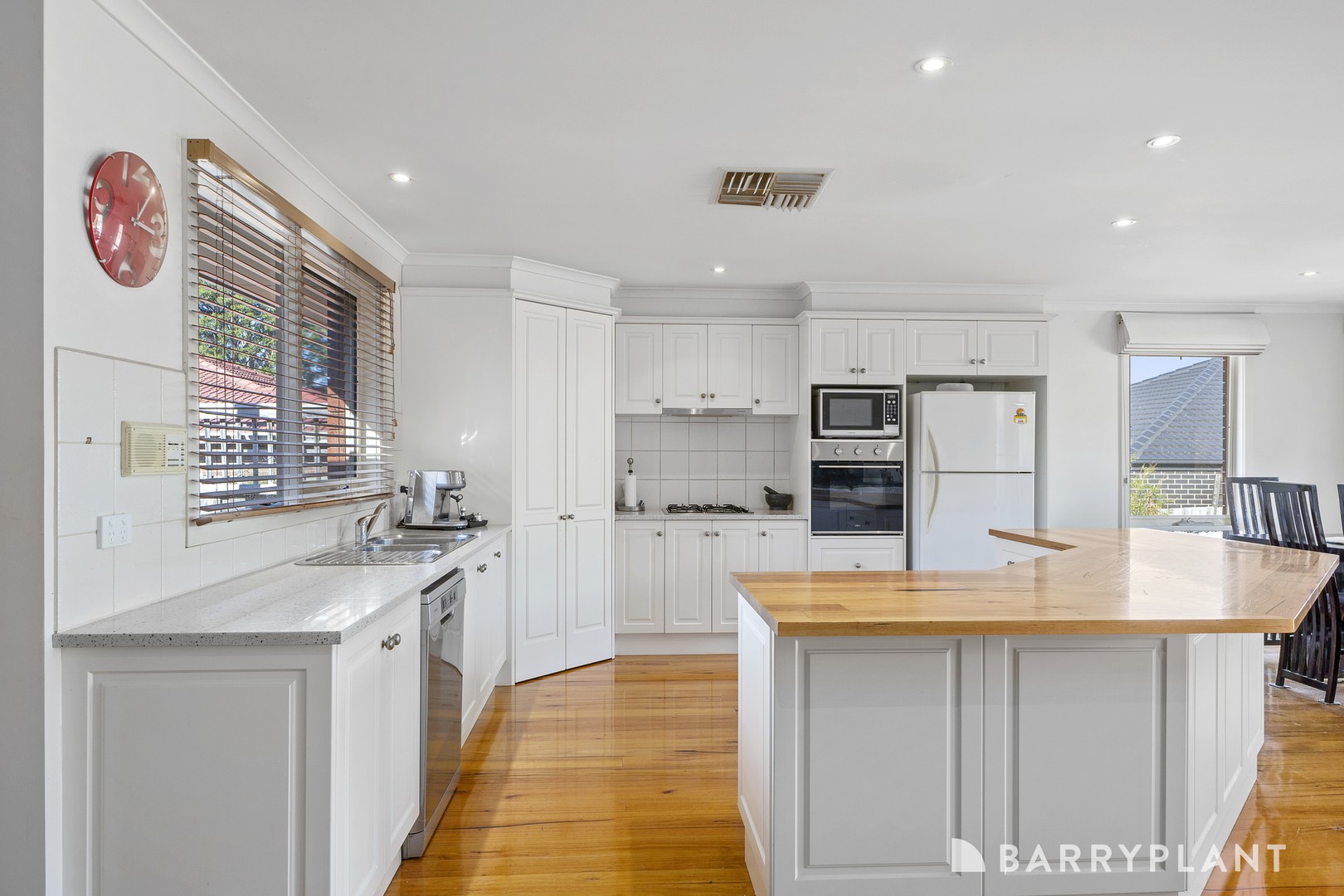 5 Joroma Place, Wonga Park, VIC 3115 - Thumbnail 2 - 16/04/2025