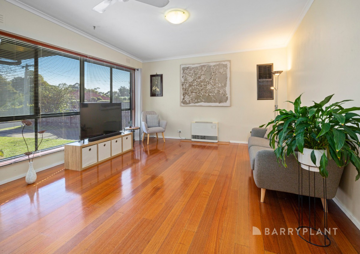 5 Kennington Road, Rosebud, VIC 3939 - Thumbnail 2 - 26/08/2024