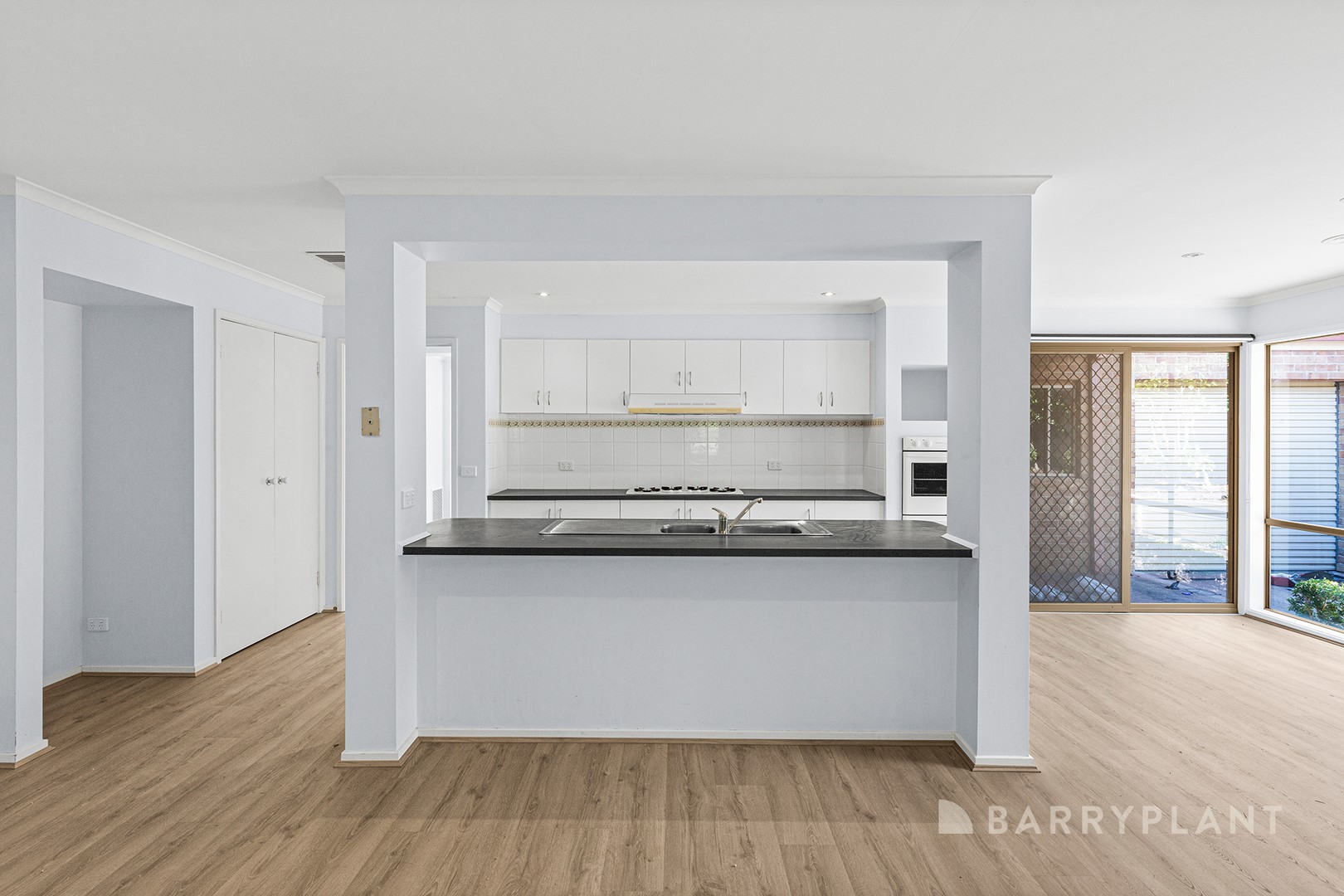 5 Kingsmill Terrace, Berwick, VIC 3806, Berwick - Thumbnail 2