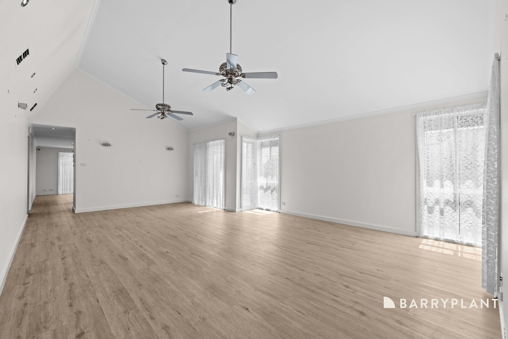 5 Kinlora Avenue, Epping, VIC 3076 - Thumbnail 1 - 10/10/2026
