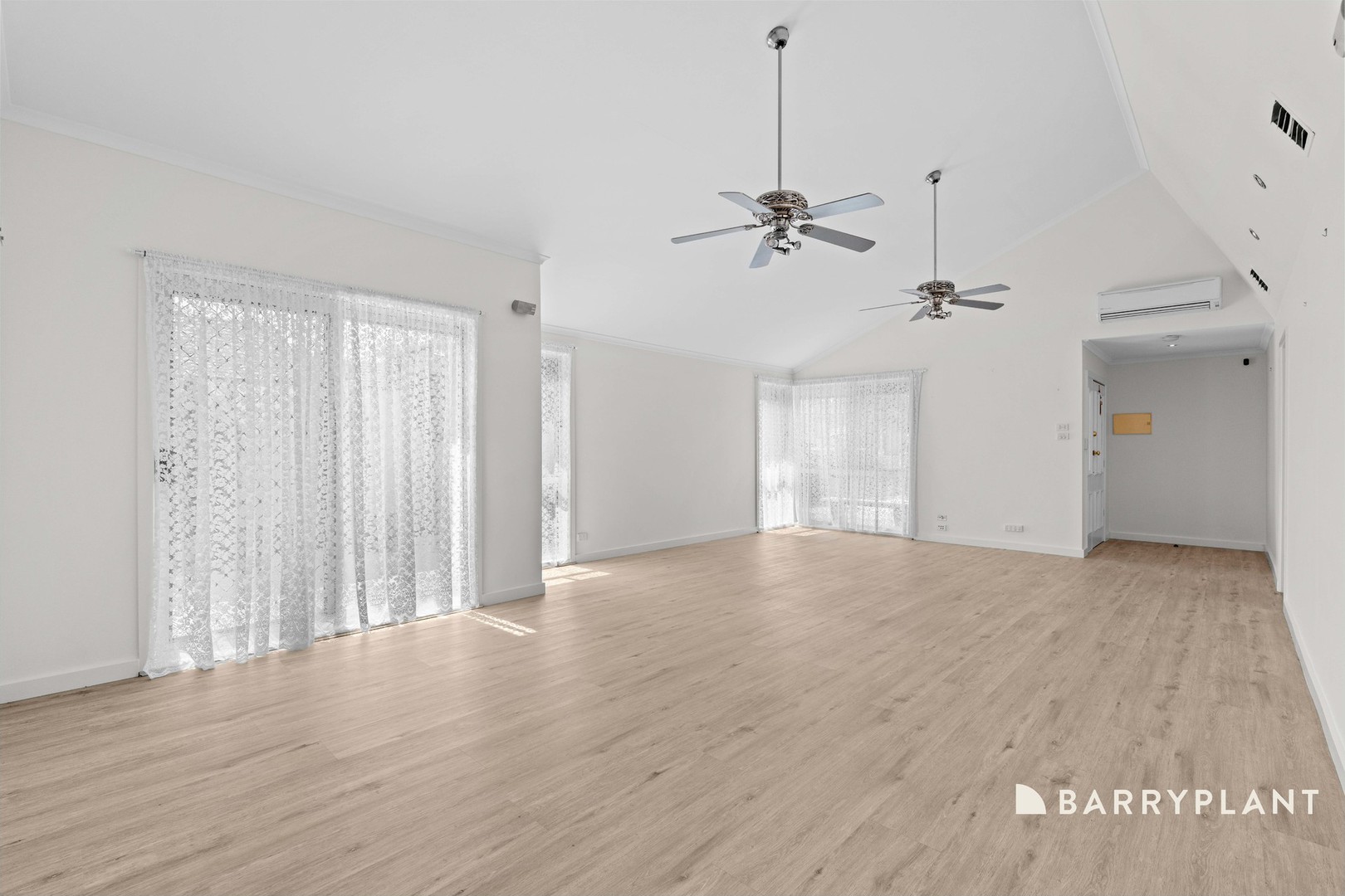 5 Kinlora Avenue, Epping, VIC 3076 - Thumbnail 2 - 10/10/2026