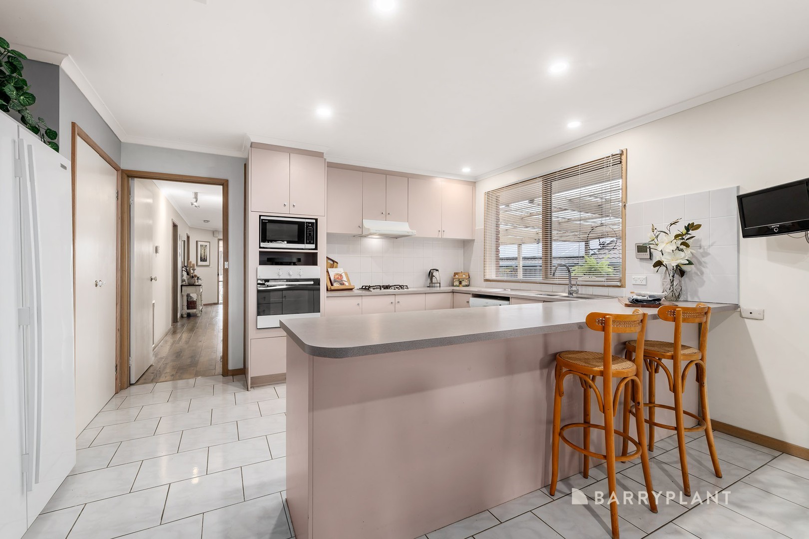 5 Kookaburra Walk, South Morang, VIC 3752, South Morang - Thumbnail 3