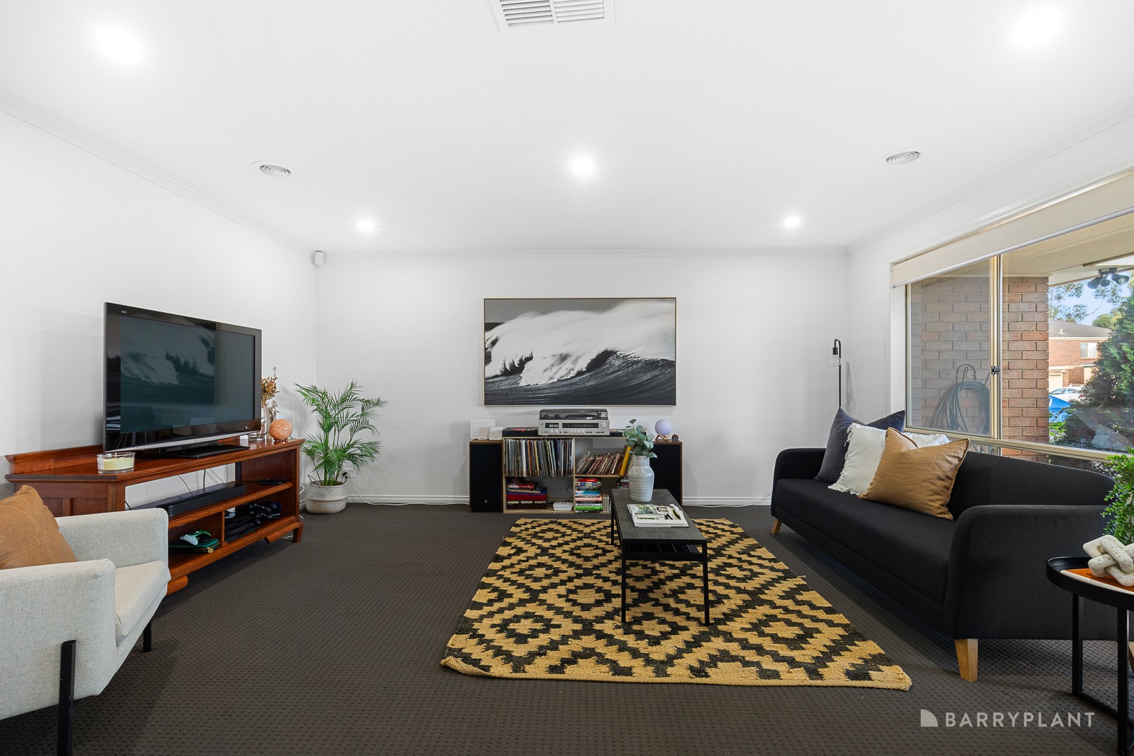 5 Lancaster Drive, Point Cook, VIC 3030 - Thumbnail 2 - 16/04/2024