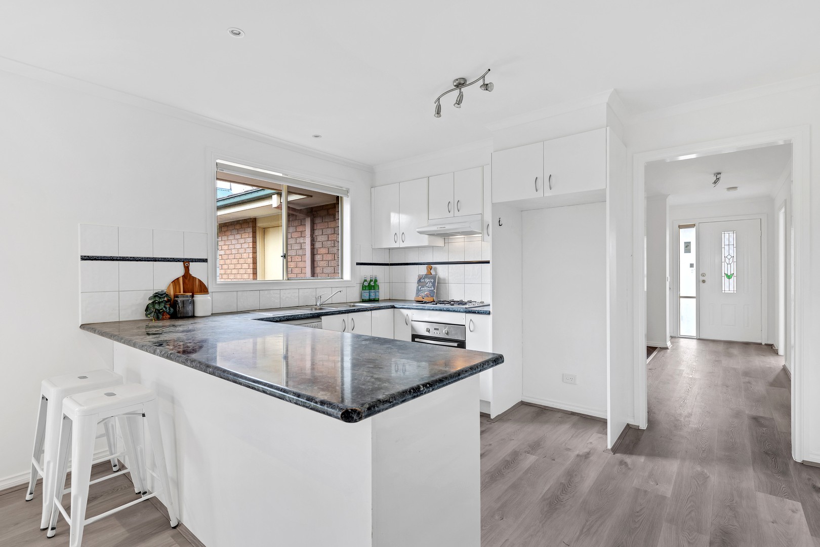 5 Lancaster Drive, Point Cook, VIC 3030, Point Cook - Thumbnail 3