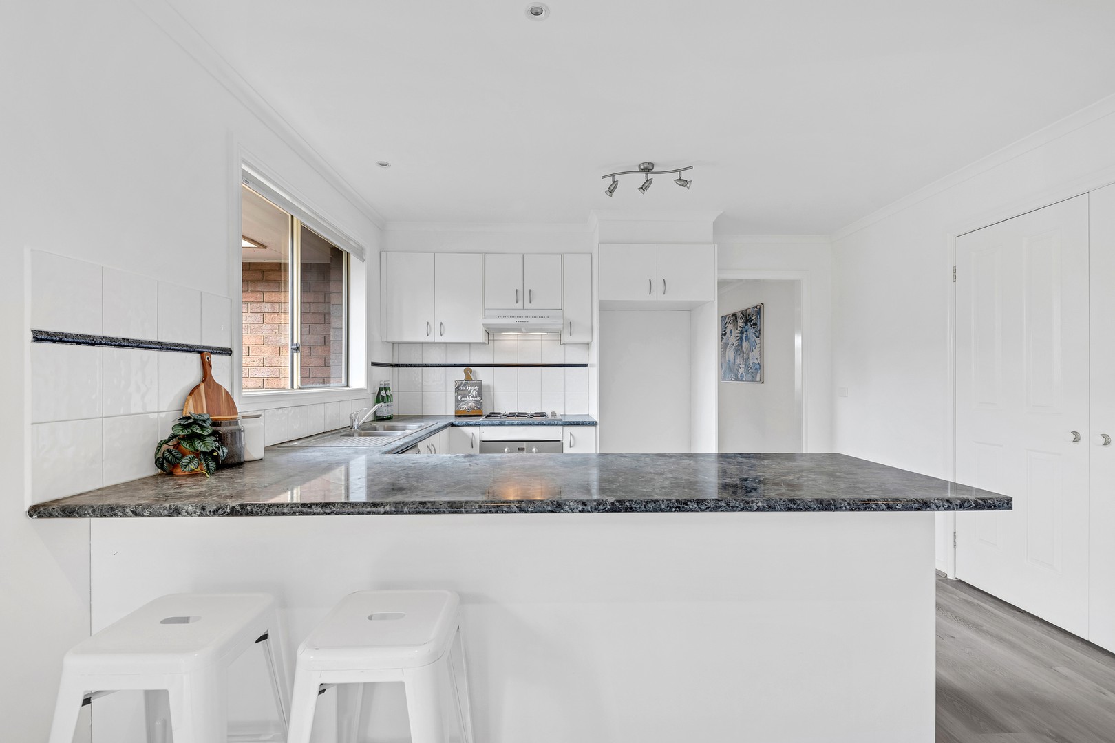 5 Lancaster Drive, Point Cook, VIC 3030, Point Cook - Thumbnail 4