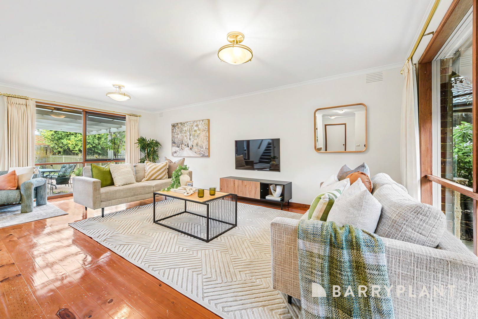 5 Lancelot Close, Wantirna South, VIC 3152 - Thumbnail 2 - 25/08/2026
