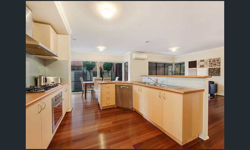 5 Lansdowne Road, Cairnlea, VIC 3023, Cairnlea - Thumbnail 2