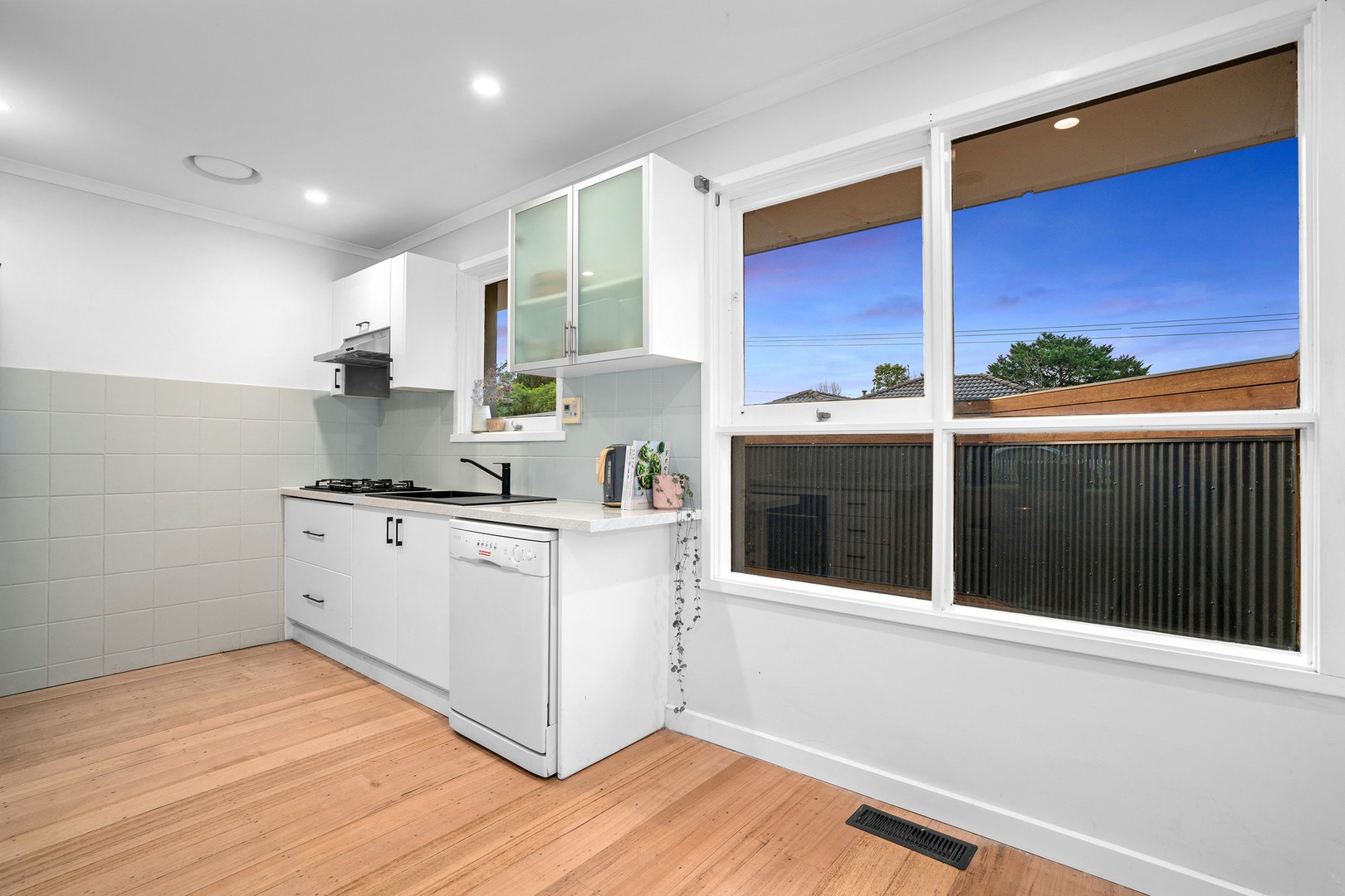 5 Lawson Road, Mooroolbark, VIC 3138, Mooroolbark - Thumbnail 7
