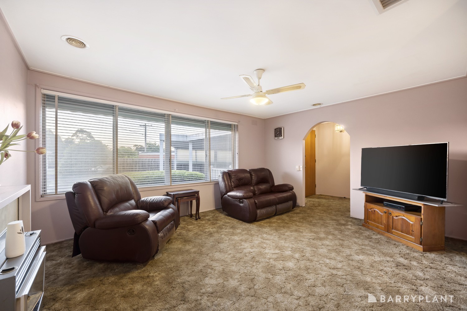 5 Leeanne Crescent, Bundoora, VIC 3083 - Thumbnail 2 - 26/02/2025