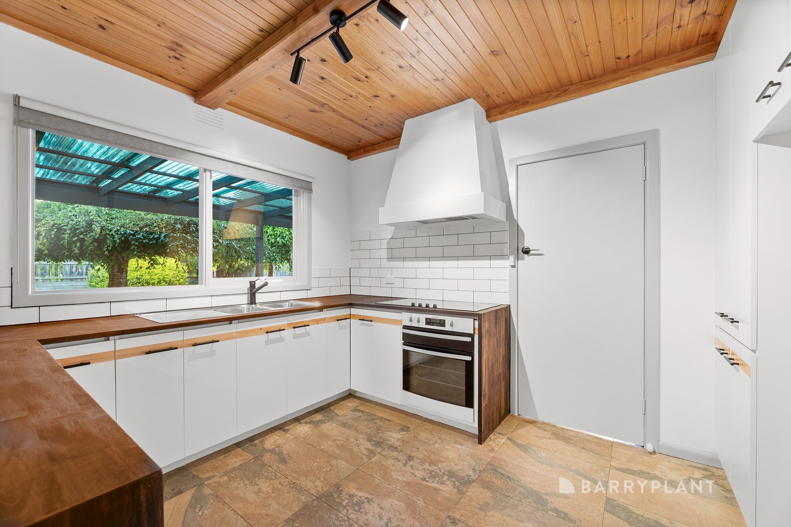 5 Lincoln Avenue, Bayswater, VIC 3153, Bayswater - Thumbnail 3