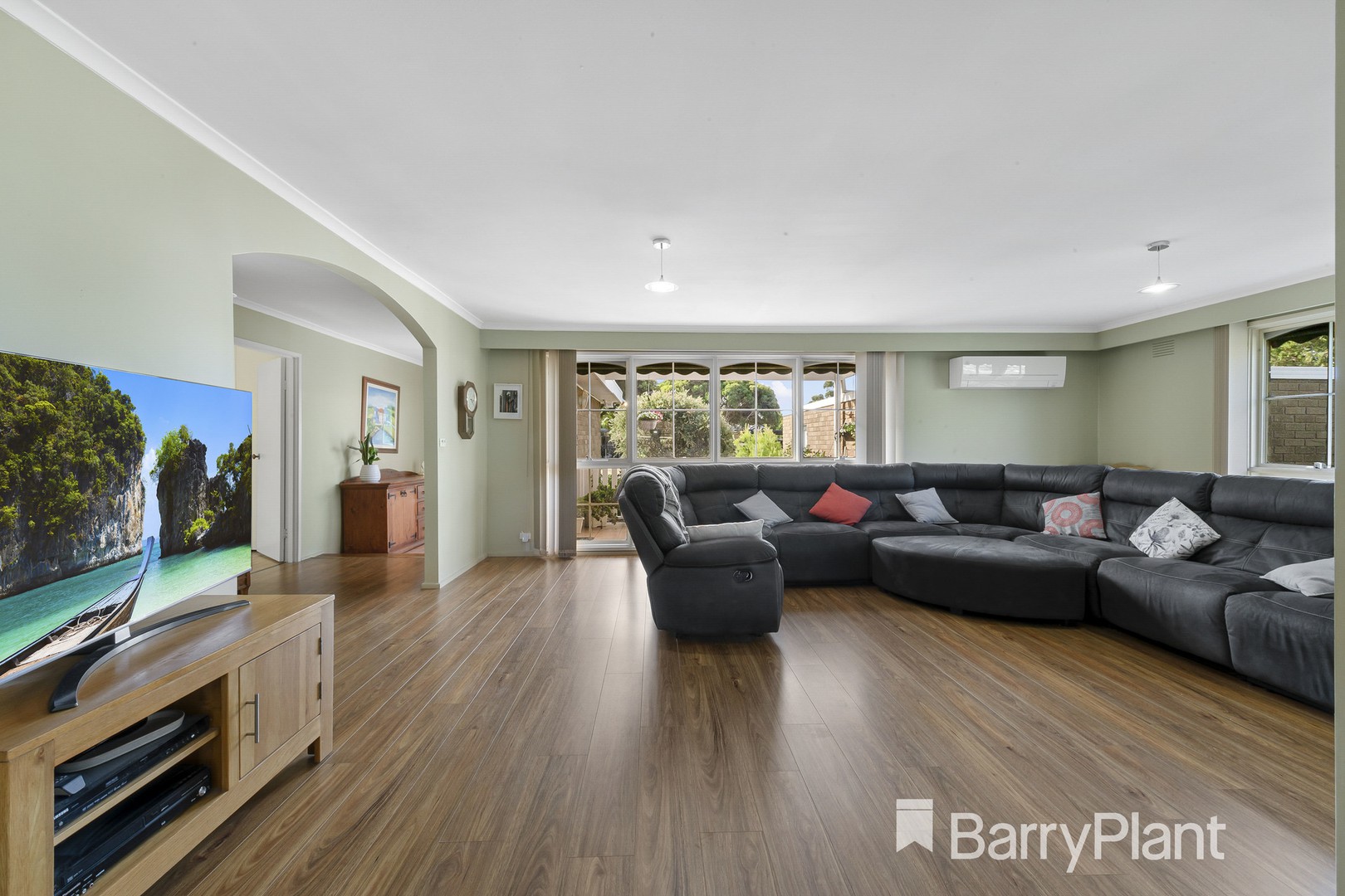 5 Linlithgow Way, Melton West, VIC 3337, Melton West - Thumbnail 4