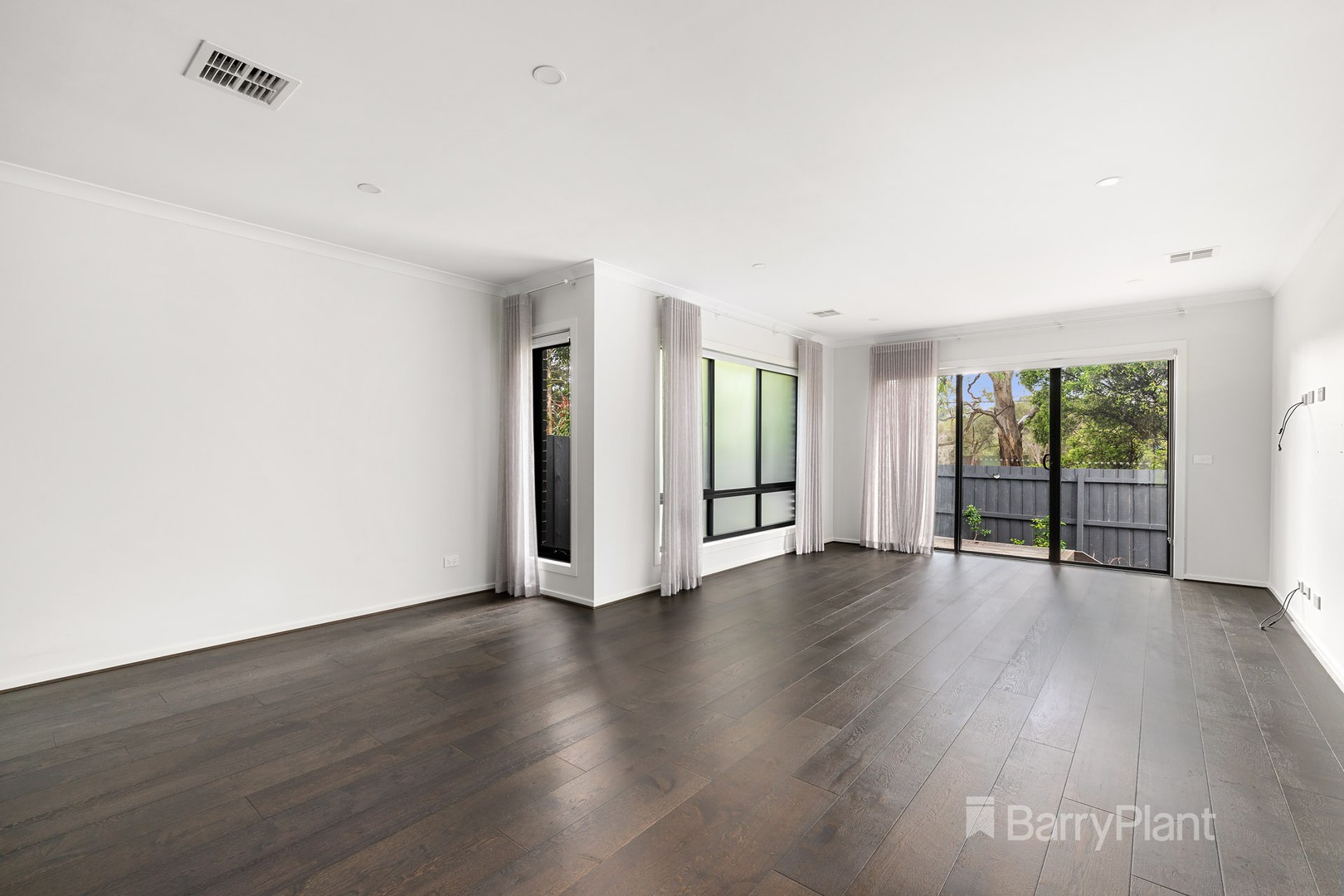 5 Lisbon Court, Doncaster East, VIC 3109 - Thumbnail 2 - 03/01/2023